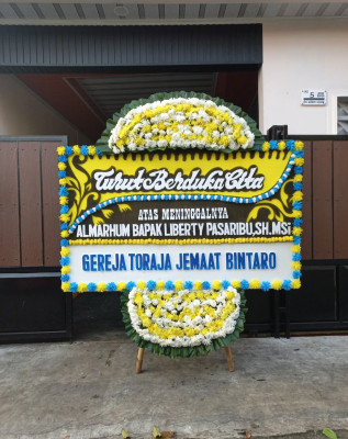 Papan Bunga Duka di Medan Perjuangan