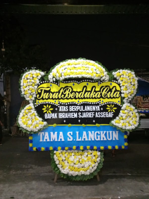 Papan Bunga Duka di Medan Perjuangan